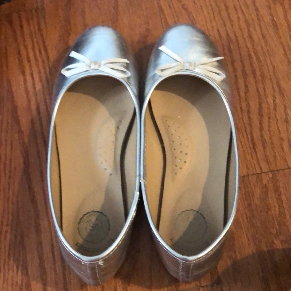 Silver dress shoes with bows